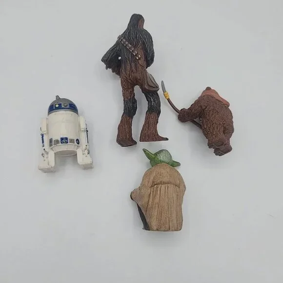Vintage Star Wars Lot of (4) Chewbacca Yoda Ewok R2D2 PVC Lucasfilm - Picture 2 of 10